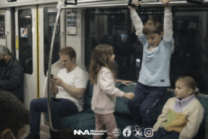 [sōsharunettowāku]   Cuando el vagón se vuelve escenario