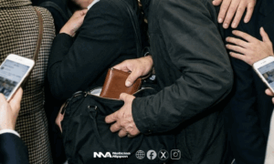 [ genkōhangōtō ] Del aeropuerto a la celda