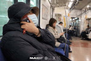 [gaikokujin]  mal comportamiento en el tren