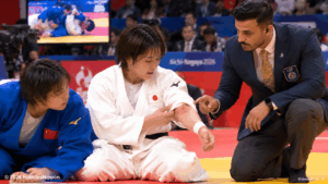Judoca china descalificada tras una mordida